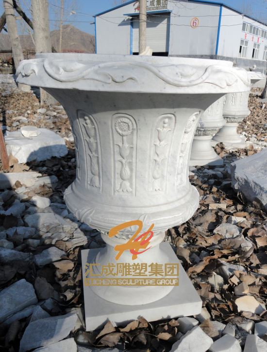 石雕花盆