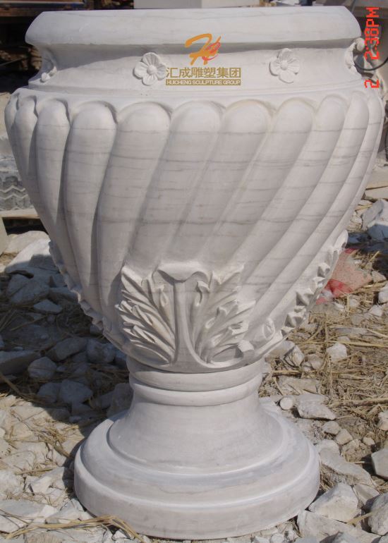 石雕花盆